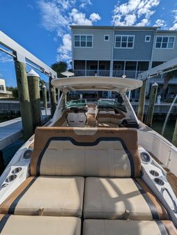 Sea Ray 350 SLX image