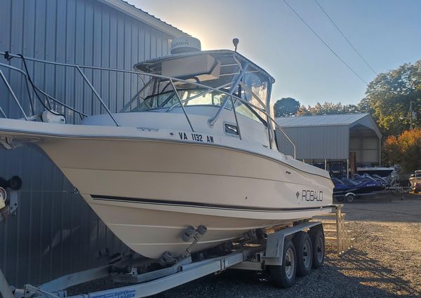 Robalo 2240-WALKAROUND image