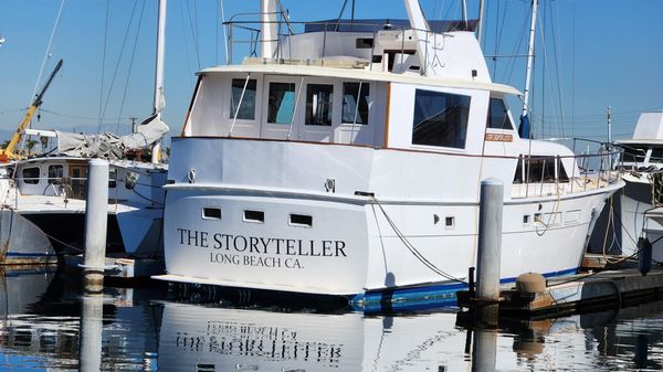 Hatteras 58 Tri Cabin Motor Yacht