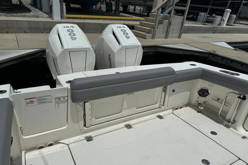 Boston Whaler 330 Outrage image