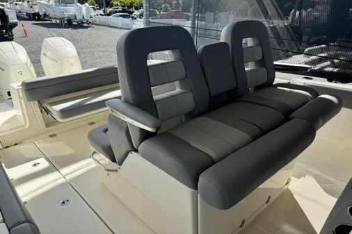 Boston Whaler 330 Outrage image