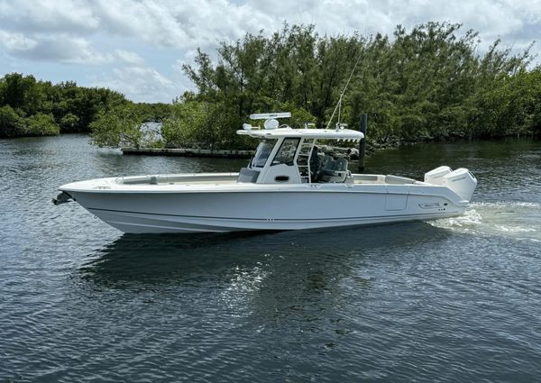 Boston Whaler 330 Outrage image