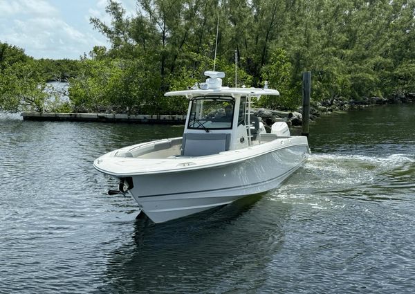 Boston Whaler 330 Outrage image