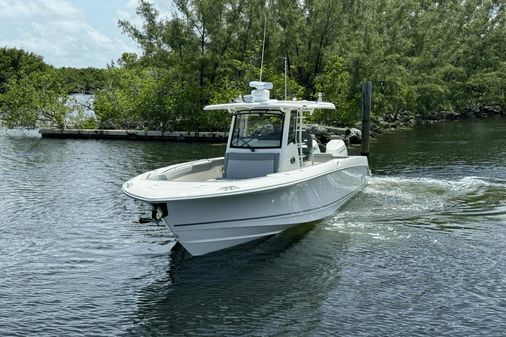 Boston Whaler 330 Outrage image