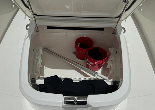 Boston Whaler 330 Outrage image