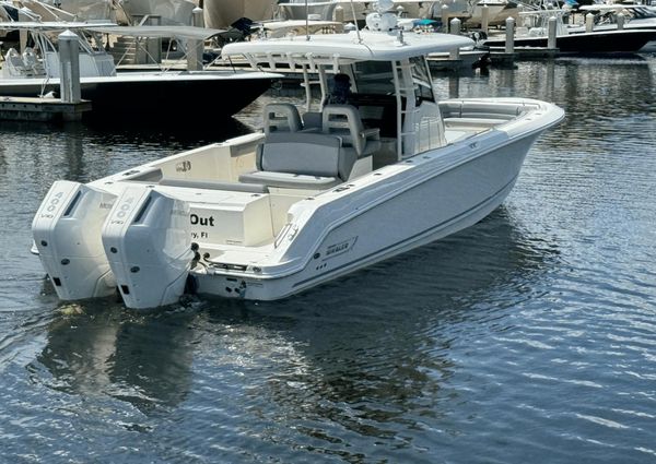 Boston Whaler 330 Outrage image