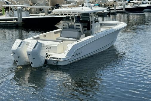 Boston Whaler 330 Outrage image