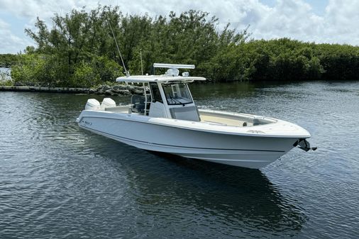 Boston Whaler 330 Outrage image