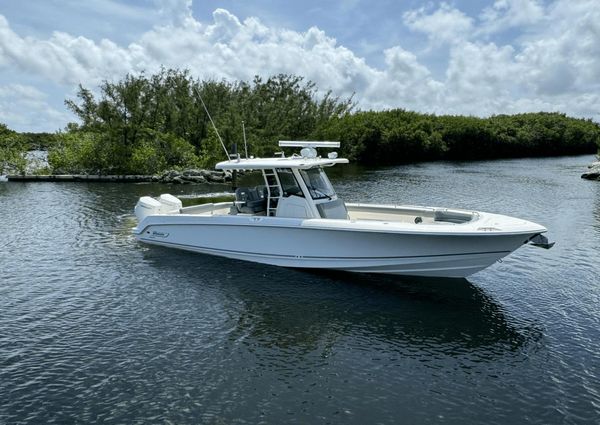 Boston Whaler 330 Outrage image