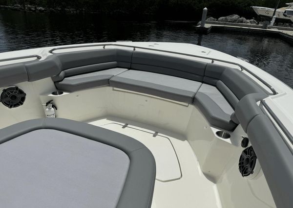 Boston Whaler 330 Outrage image