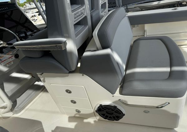 Boston Whaler 330 Outrage image