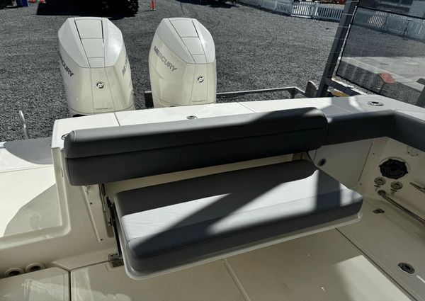 Boston Whaler 330 Outrage image