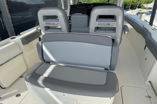 Boston Whaler 330 Outrage image