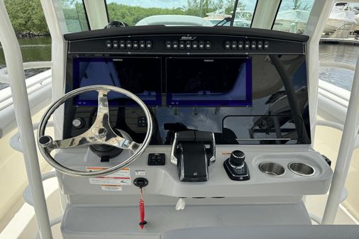 Boston Whaler 330 Outrage image