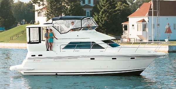 Cruisers Yachts 3750 Motoryacht image