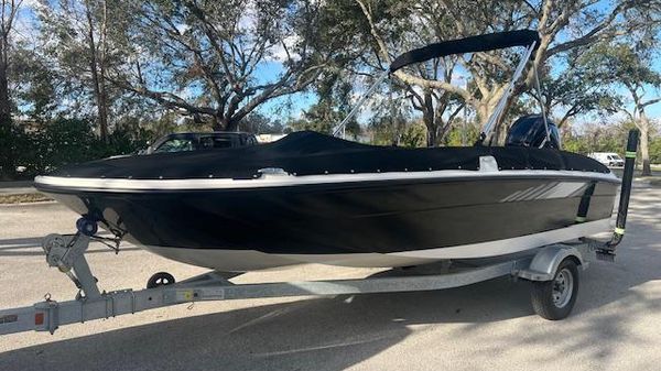 Bayliner Element E18 