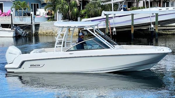 Boston Whaler 230 Vantage