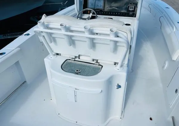 Sea-hunt GAMEFISH-27-COFFIN-BOX image