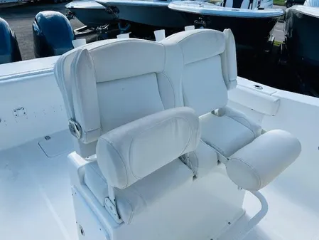 Sea-hunt GAMEFISH-27-COFFIN-BOX image