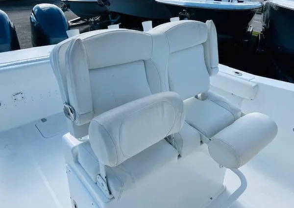 Sea-hunt GAMEFISH-27-COFFIN-BOX image