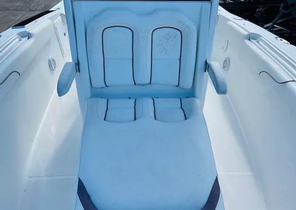 Sea-hunt GAMEFISH-27-COFFIN-BOX image