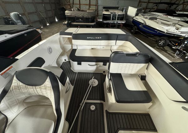 Bayliner VR6-BOWRIDER-I-O image