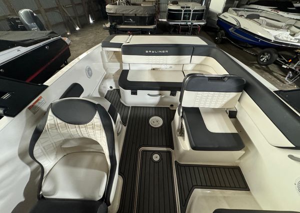 Bayliner VR6-BOWRIDER-I-O image