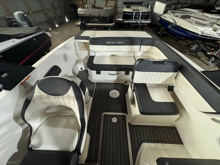 Bayliner VR6-BOWRIDER-I-O image