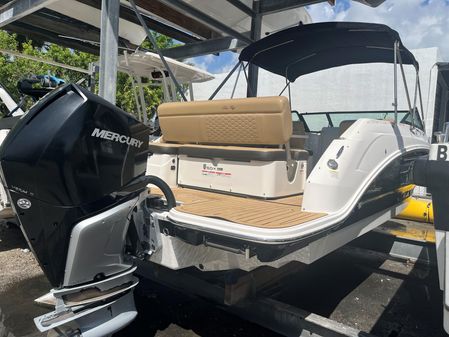 Sea Ray SDX 250 Outboard image