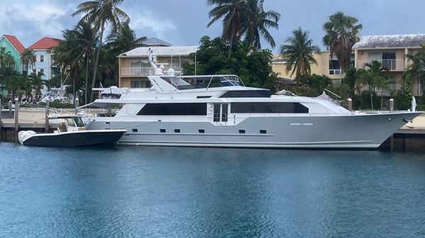 Broward Flybridge