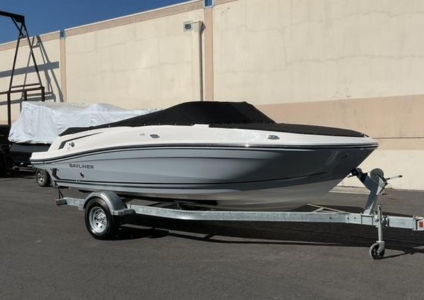 Bayliner VR5-BOWRIDER-I-O image