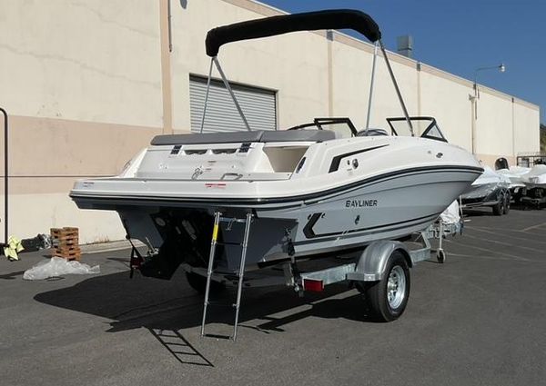 Bayliner VR5-BOWRIDER-I-O image