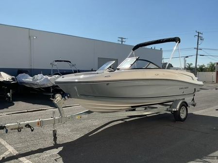 Bayliner VR5-BOWRIDER-I-O image