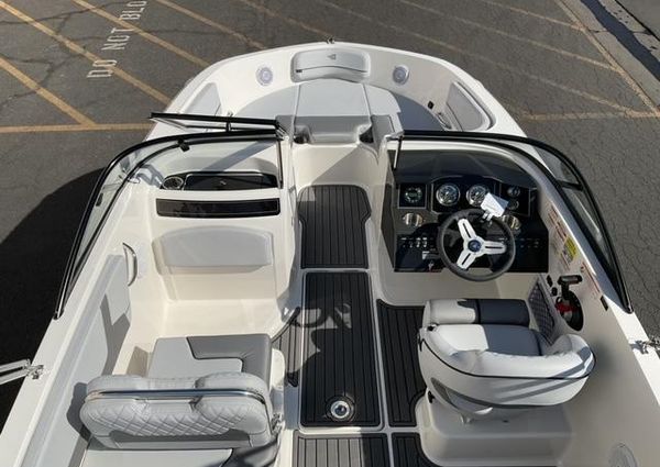 Bayliner VR5-BOWRIDER-I-O image