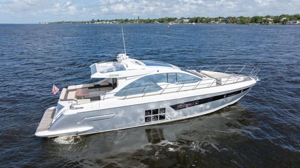 Azimut 55S image