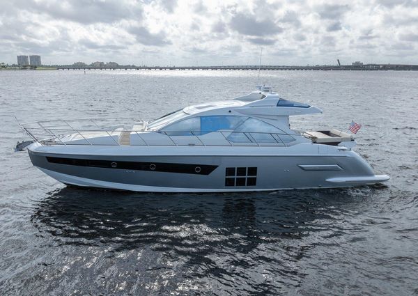 Azimut 55S image