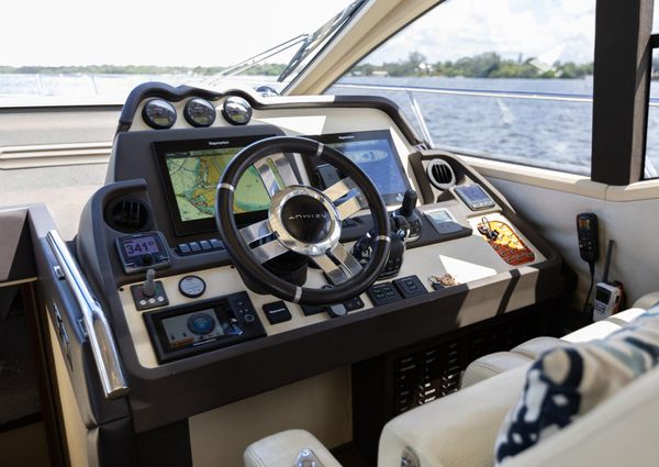 Azimut 55S image