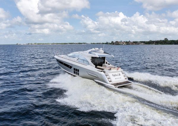 Azimut 55S image