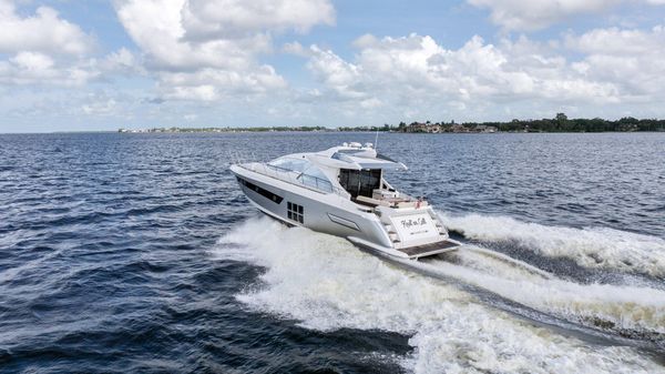 Azimut 55S image