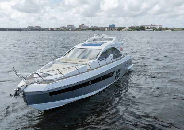 Azimut 55S image