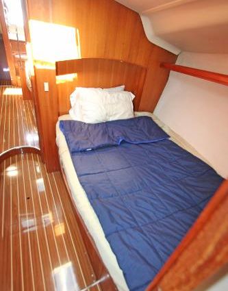 Hunter 41-DECK-SALON image
