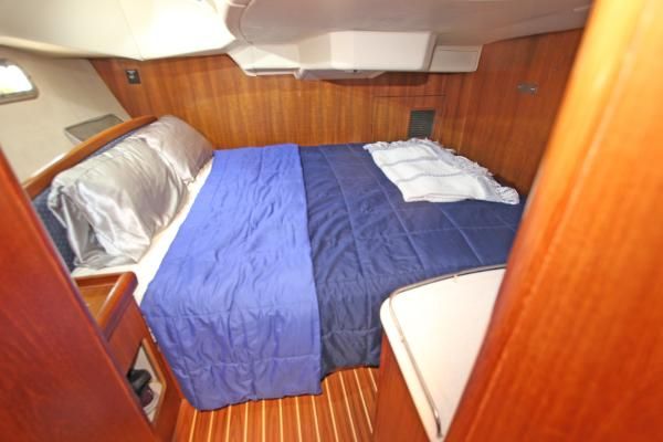 Hunter 41-DECK-SALON image