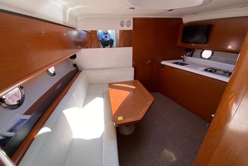 Beneteau GRAN TURISMO 38 image