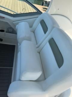 Sea Ray 320 Sundancer image