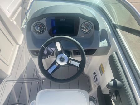 Chaparral 21 SSI SF image