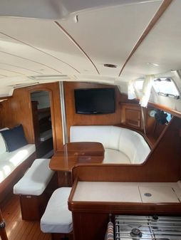 Beneteau Oceanis 423 image