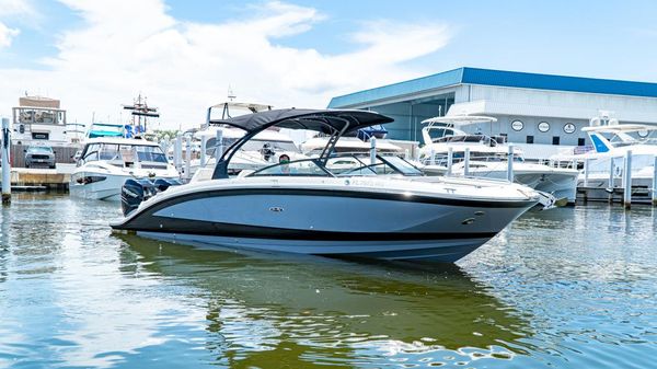 Sea Ray SDX 290 Outboard