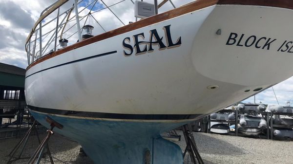 Block Island 40