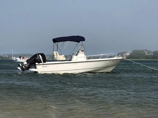 Boston-whaler 190-OUTRAGE - main image