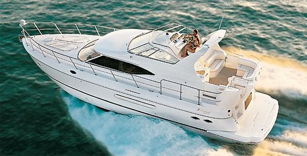 Cruisers-yachts 4450-EXPRESS-MOTORYACHT image